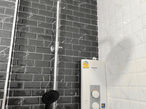 บริการติดตั้งเครื่องทำน้ำอุ่นและชุด shower เกาะสมุย