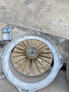 Top-Loading Washing Machine Cleaning Service with the Drum Removed in Koh Samui by Samuifix