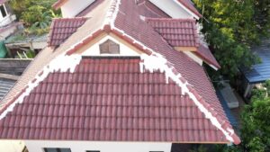บริการทาสีหลังคาในเกาะสมุย | ปกป้องบ้านจากแดดและฝน ด้วยช่างมืออาชีพ