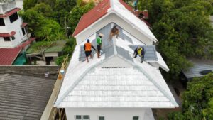 บริการทาสีหลังคาในเกาะสมุย | ปกป้องบ้านจากแดดและฝน ด้วยช่างมืออาชีพ