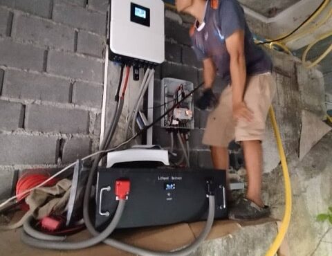 ติดตั้งระบบแบตเตอรี่สำหรับบ้านในเกาะสมุย โดยทีมช่างมืออาชีพ